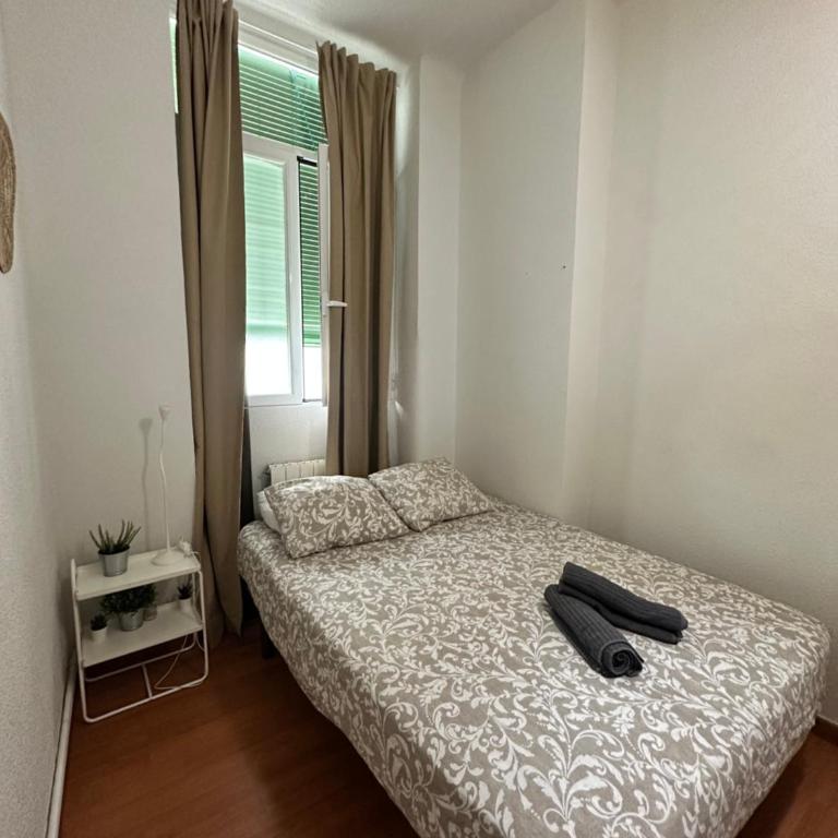 Fernan Gonzalez Street, Private rooms - Standard Doppelzimmer mit Gemeinschaftsbad - 1
