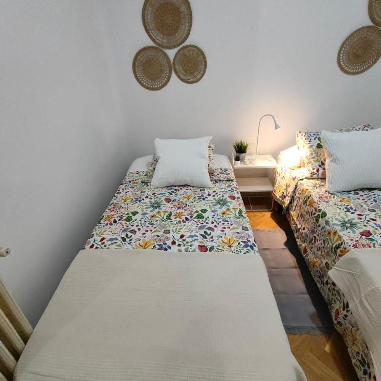 Zurbano Street, Private rooms - Chambre Triple avec Salle de Bains Commune - 5