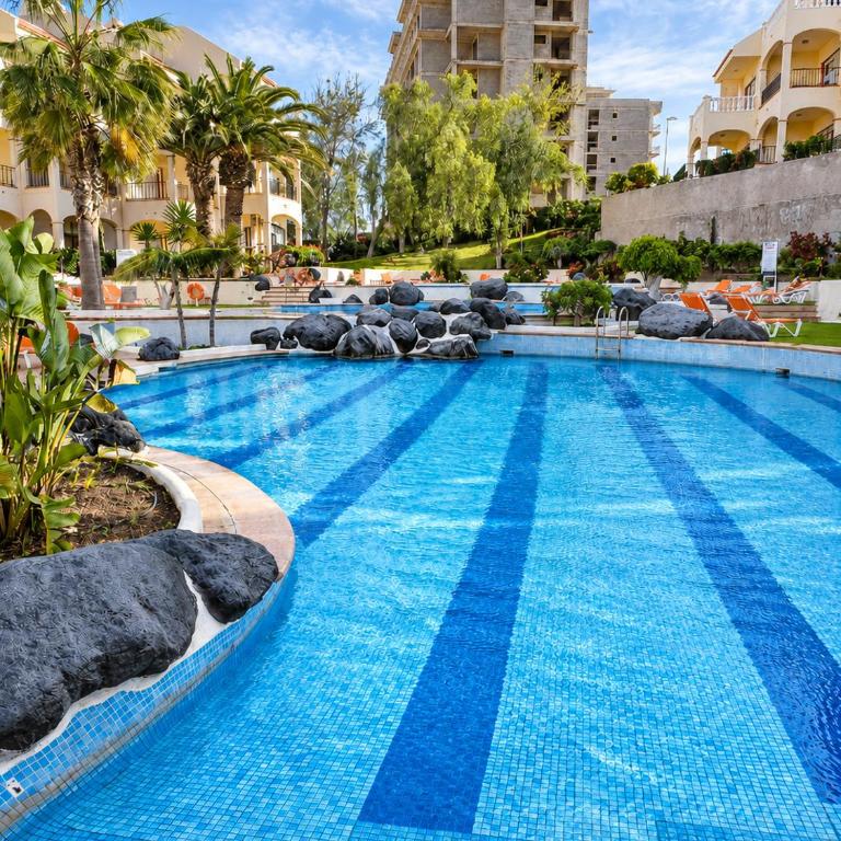 Golf Park Sunny Cozy Penthouse near the Ocean with large double terraces, fiber WIFI, 3 pools, NEW bbq South Tenerife - Apartamento con terraza - 50
