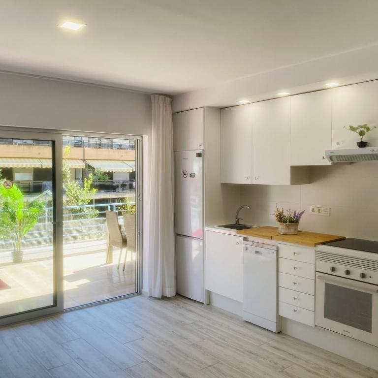WELCS APARTAMENTO 455 PDA con piscina y vistas - Apartment with Balcony - 8