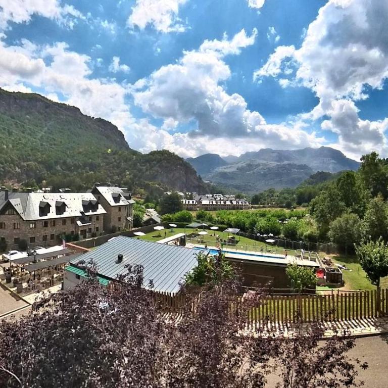 Los Altos de Escarrilla - tucasaenlospirineos - Luxury Quadruple Room - 13