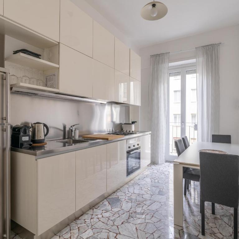 Luxury 4 bedrooms apartment in the center of Milan - One-Bedroom Apartment - 40