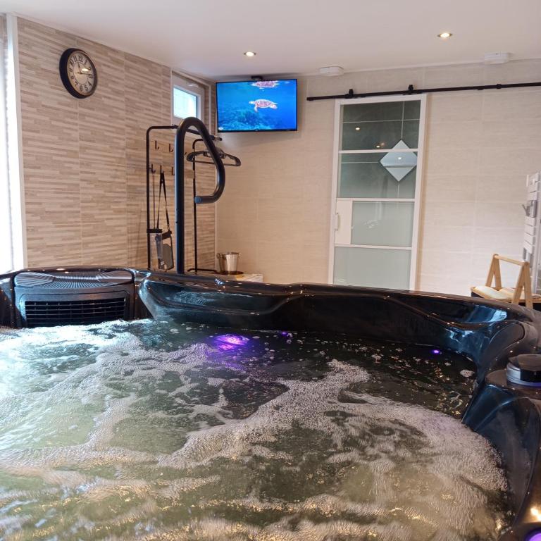II - 3-Star Apt I Walk to Beach & Town I Paid Extras Spa, Garage & Breakfast - Appartement 1 Chambre avec Vue - 6