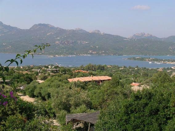 Sardinia Rent - Appartamento con 2 Camere da Letto, Terrazza e Vista Mare - 4