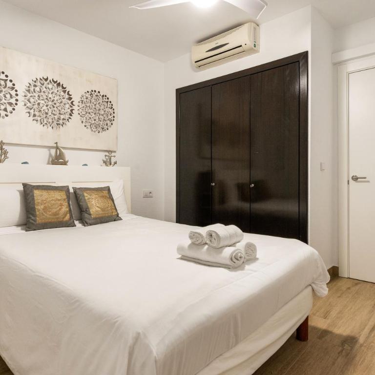 WELCS APARTAMENTO 453 EMP con terraza y vista al c - Apartamento con terraza - 24