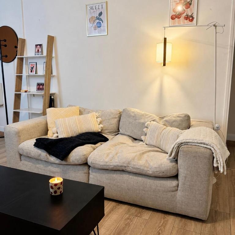 Côte Pavée T3 calme avec climatisation - Appartement 2 Chambres - 2