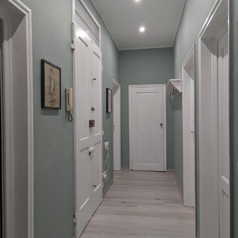 Natural Florence - Double Room with Shared Bathroom - 11