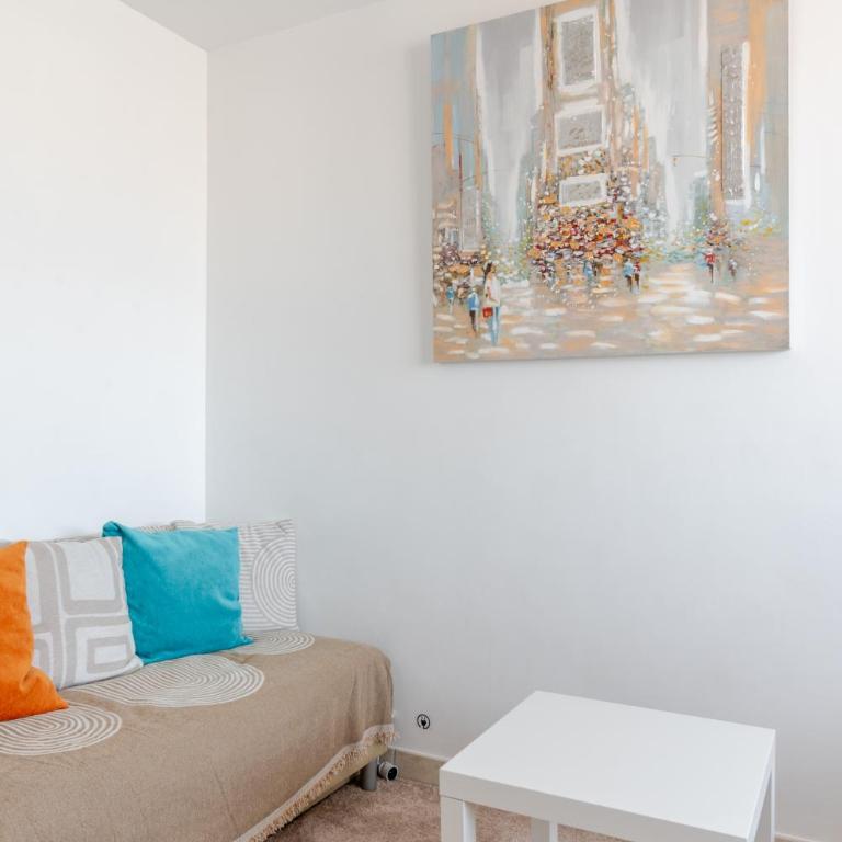 Cozy Retreat with Balcony - Lyon Train Station - One-Bedroom Apartment - 7