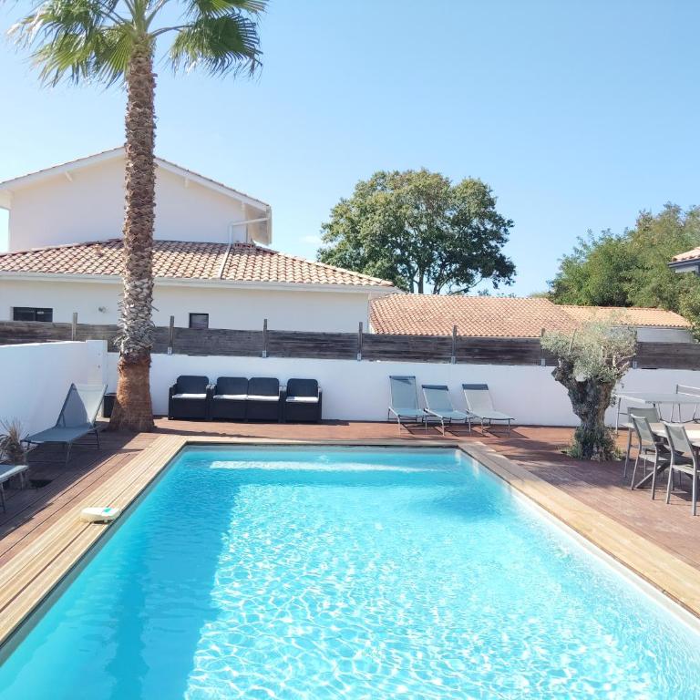 Villa familiale avec piscine chauffée calme proche du centre - Villa 3 Chambres - 2