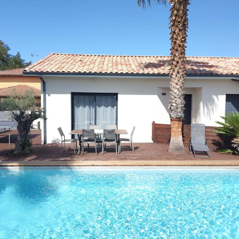 Villa familiale avec piscine chauffée calme proche du centre - Villa 3 Chambres - 7