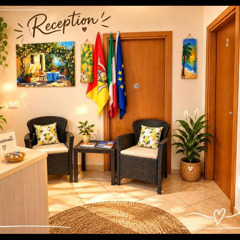 B&B Le Lumìe L' antico Cortile Camere Con Cucina Privata With Private Kitchen - Family Room with Private Bathroom - 9
