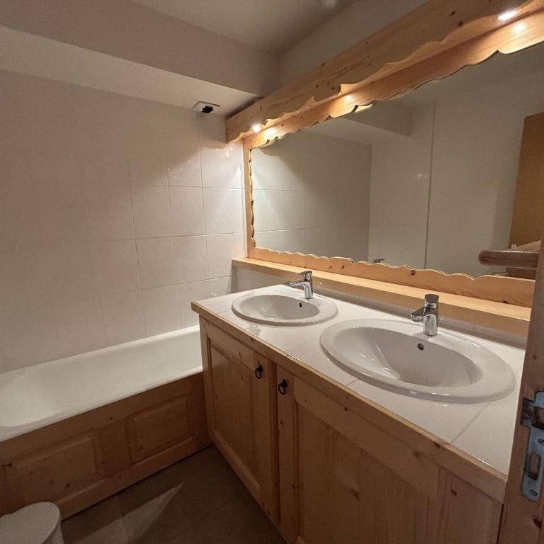 Studio cosy à Méribel, à 20m des pistes, avec balcon, casier à ski et accès facile aux navettes - Appartement 1 Chambre - 21