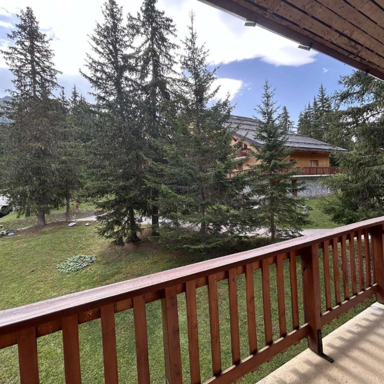 Studio cosy à Méribel, à 20m des pistes, avec balcon, casier à ski et accès facile aux navettes - Appartement 1 Chambre - 23