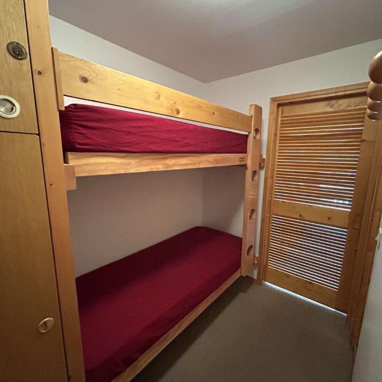 Studio cosy à Méribel, à 20m des pistes, avec balcon, casier à ski et accès facile aux navettes - Appartement 1 Chambre - 24