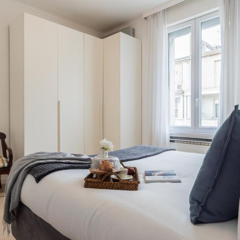 Duomo View Balconies by Rent All Como - Apartamento - 12