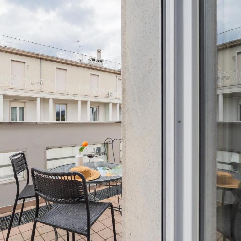 Duomo View Balconies by Rent All Como - Apartamento - 36