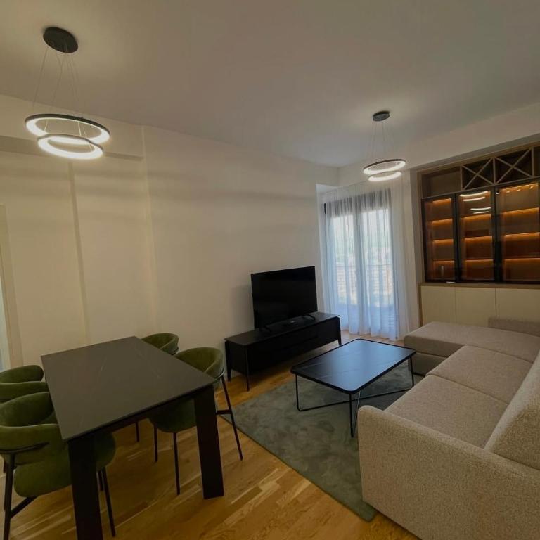 Delux Apartmani Dadi Plaza - Deluxe Apartment mit Balkon und 2 Schlafzimmern - 2