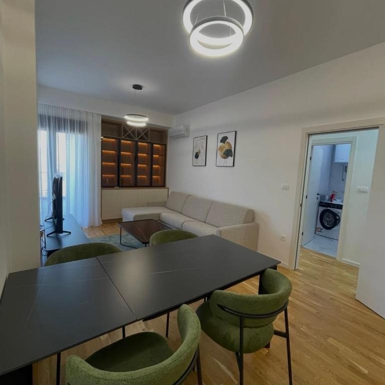 Delux Apartmani Dadi Plaza - Deluxe Apartment mit Balkon und 2 Schlafzimmern - 5