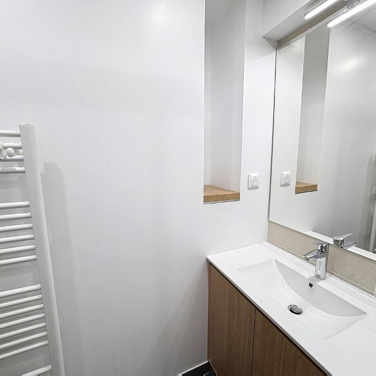 Appartement cosy 3 pièces, proche pistes, idéal pour 6 personnes à Les Menuires - Appartement 2 Chambres - 13