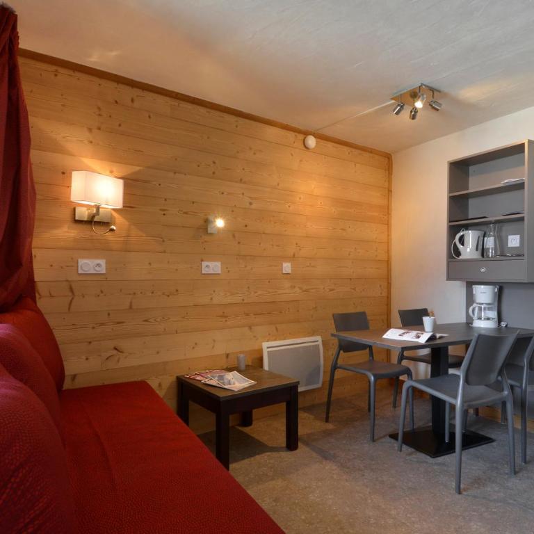 Studio rénové et confortable · Cœur de station - Studio - 1