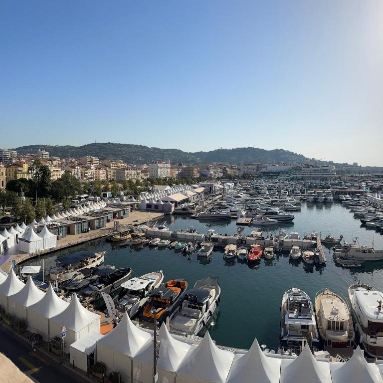 Cannes 3 pièces Rénové 2023 Vieux Port et Palais Olam Properties - Appartement 2 Chambres - 22