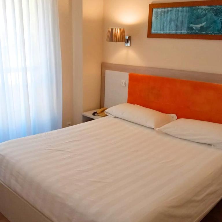 Hôtel Le Dauphin - Chambre Double - Côté Montagne - 7