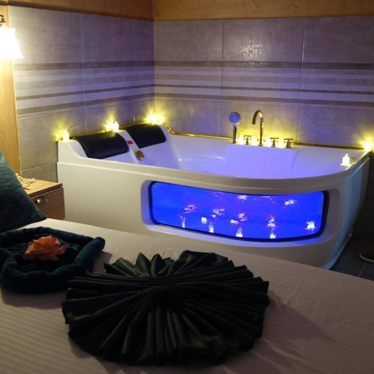 Oak Luxury Jacuzzi Suite - Apartment mit 1 Schlafzimmer - 12
