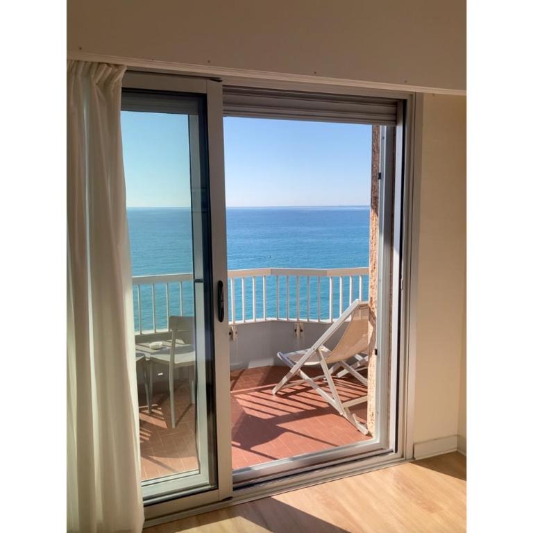 Hôtel Le Dauphin - Chambre Double ou Lits Jumeaux avec Balcon - Vue sur Mer - 13