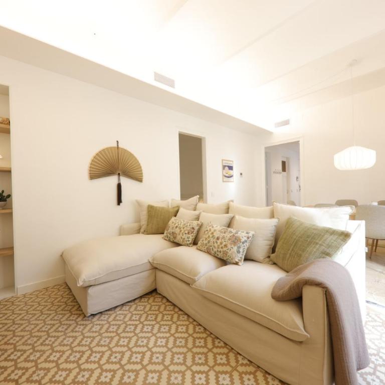 Bravissimo Santa Clara 53, 3-bedroom near Plaça Independència - Apartamento de 3 dormitorios - 1