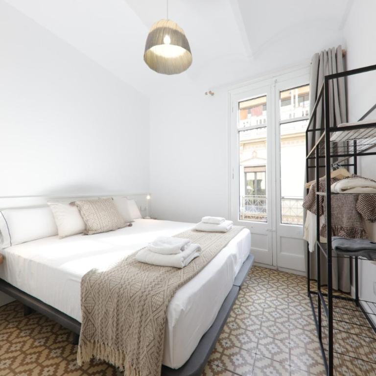 Bravissimo Santa Clara 53, 3-bedroom near Plaça Independència - Apartamento de 3 dormitorios - 4