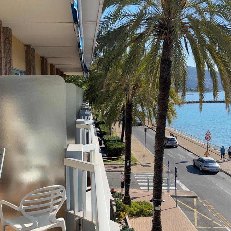 Hôtel Le Dauphin - Chambre Triple Standard - Vue sur Mer - 6