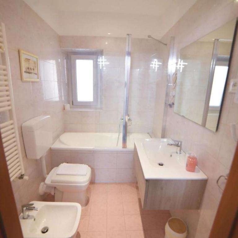 Aria di Sale Guest House - Chambre Double avec Toilettes Communes - 3