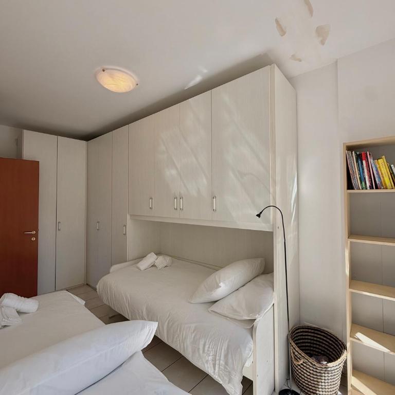 Casa di Fiorentino - Appartamento Deluxe con 2 Camere da Letto e Balcone - 12