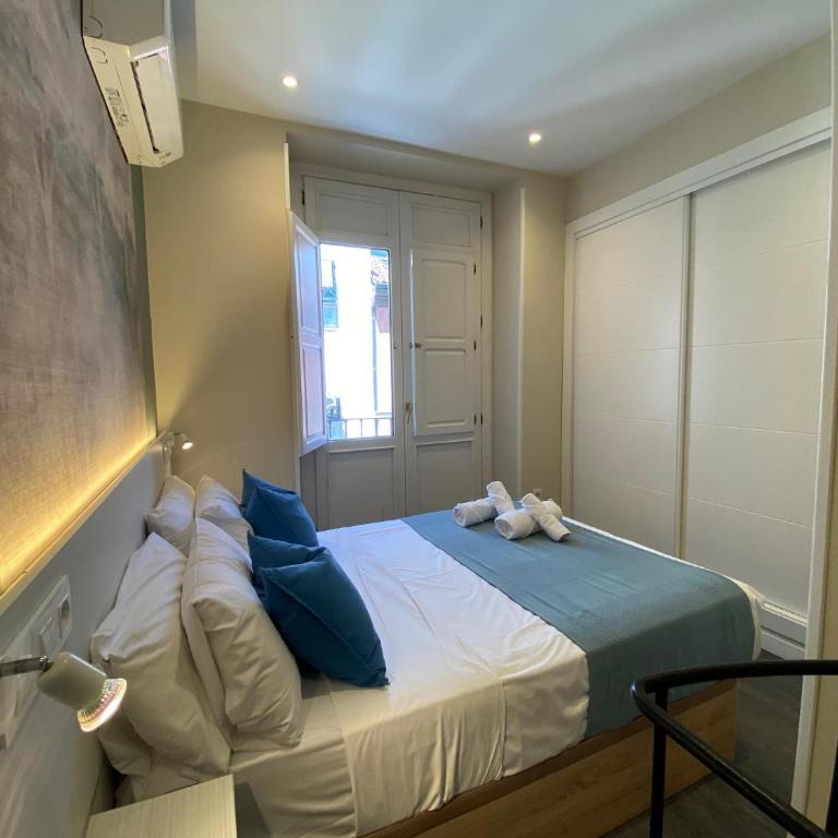 Apartments Madrid Plaza Mayor-Cava baja - Chambre Quadruple Duplex avec Balcon - 27