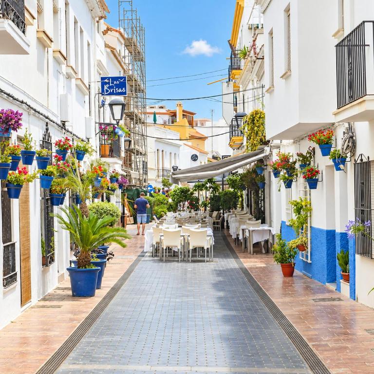 Cubo's Estepona Oceanview Apartment & Free Parking - Apartment - 40