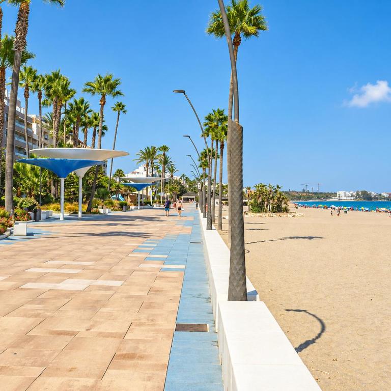 Cubo's Estepona Oceanview Apartment & Free Parking - Apartment - 49
