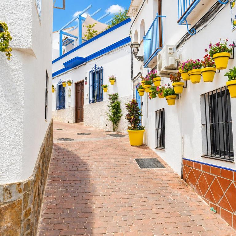 Cubo's Estepona Oceanview Apartment & Free Parking - Apartment - 51