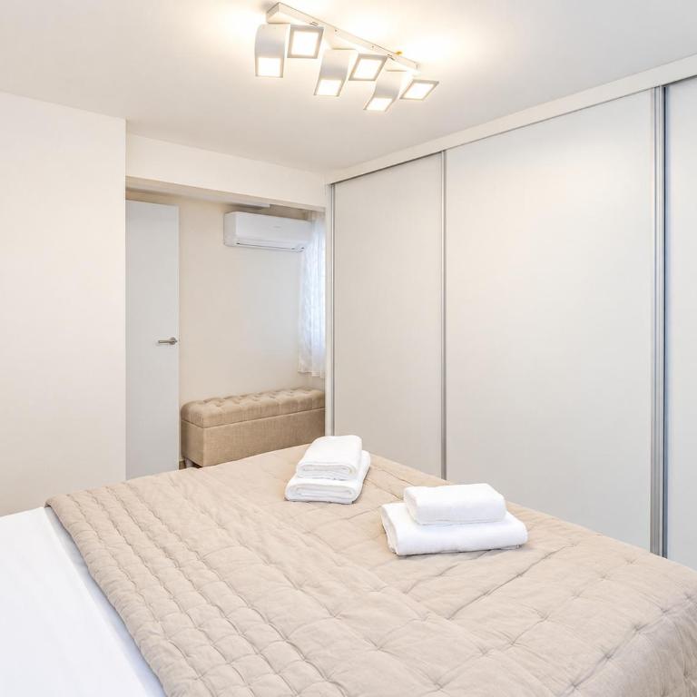 Cubo's Estepona Oceanview Apartment & Free Parking - Apartment - 21