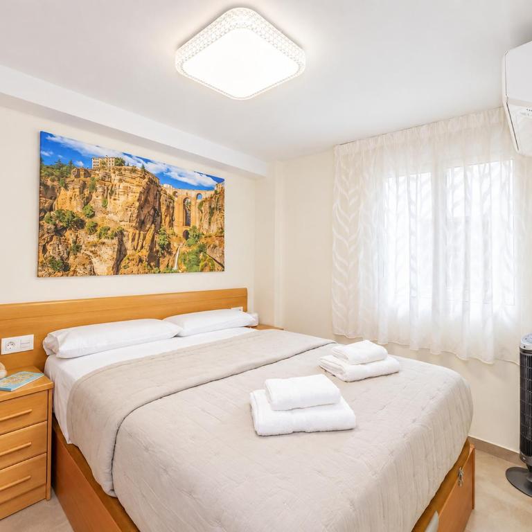 Cubo's Estepona Oceanview Apartment & Free Parking - Apartment - 17