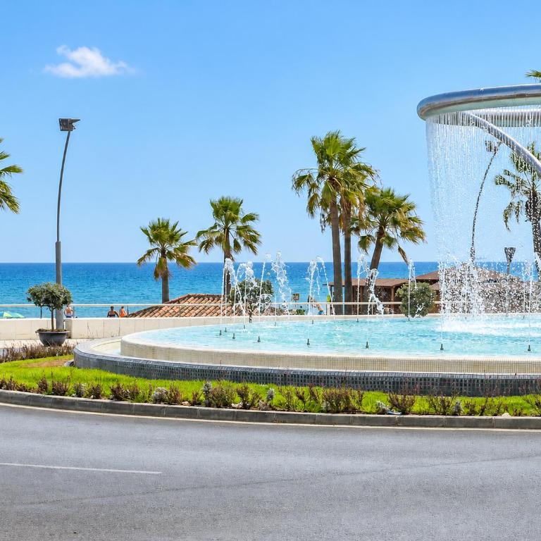 Cubo's Estepona Oceanview Apartment & Free Parking - Apartment - 34