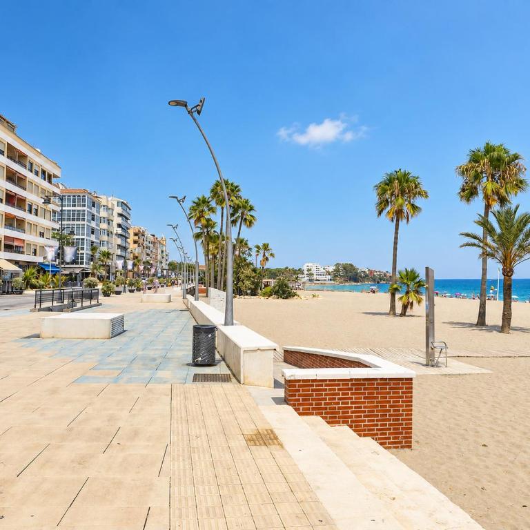 Cubo's Estepona Oceanview Apartment & Free Parking - Apartment - 37