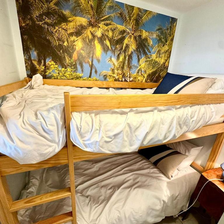 Bright apartment with balcony - Two-Bedroom Apartment - 24