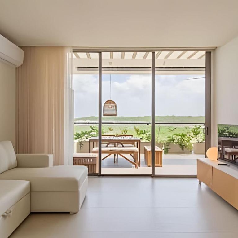 Top floor, spacious terrace, direct access to the beach - Apartment with Balcony - 21