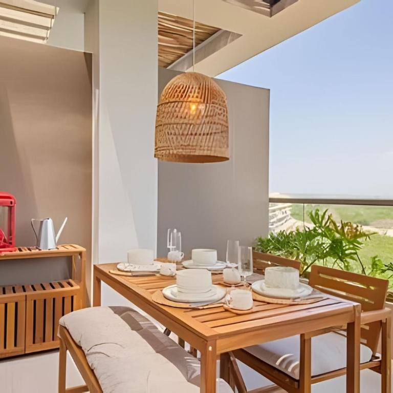 Top floor, spacious terrace, direct access to the beach - Apartment with Balcony - 24