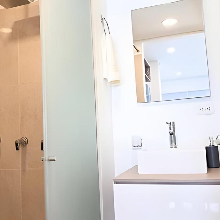 Brand New | Premium Studio, Strategic Location - Apartment - 9