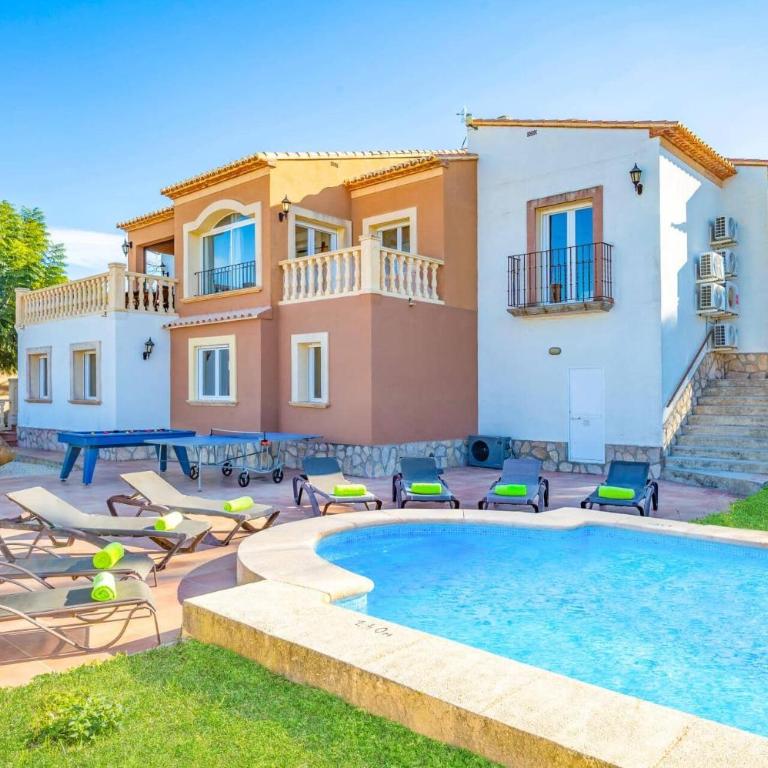 Villa Nogal by Villa Plus - Villa - 3