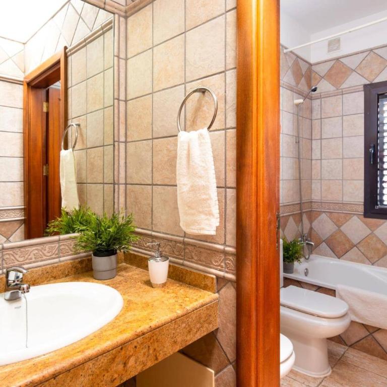 Villa Emerita by Villa Plus - Villa - 14