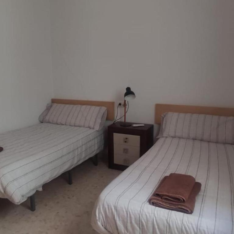 Acogedor piso céntrico con garaje y wifi - Apartamento de 2 dormitorios - 10