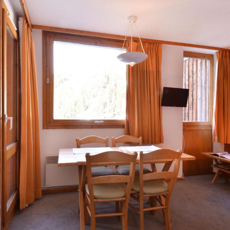 Studio confortable 2 étoiles, ski aux pieds, pour 4 personnes - Studio - 10