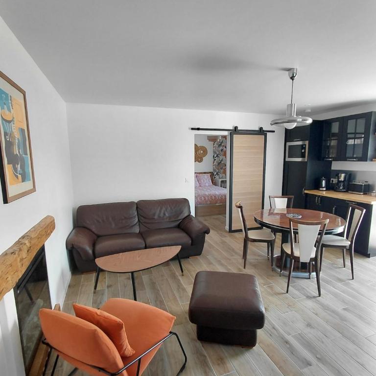 Maison L'Océan, Vue mer, Centre Sion, Rénovée 2025, Parking privatif - Maison 2 Chambres - 3